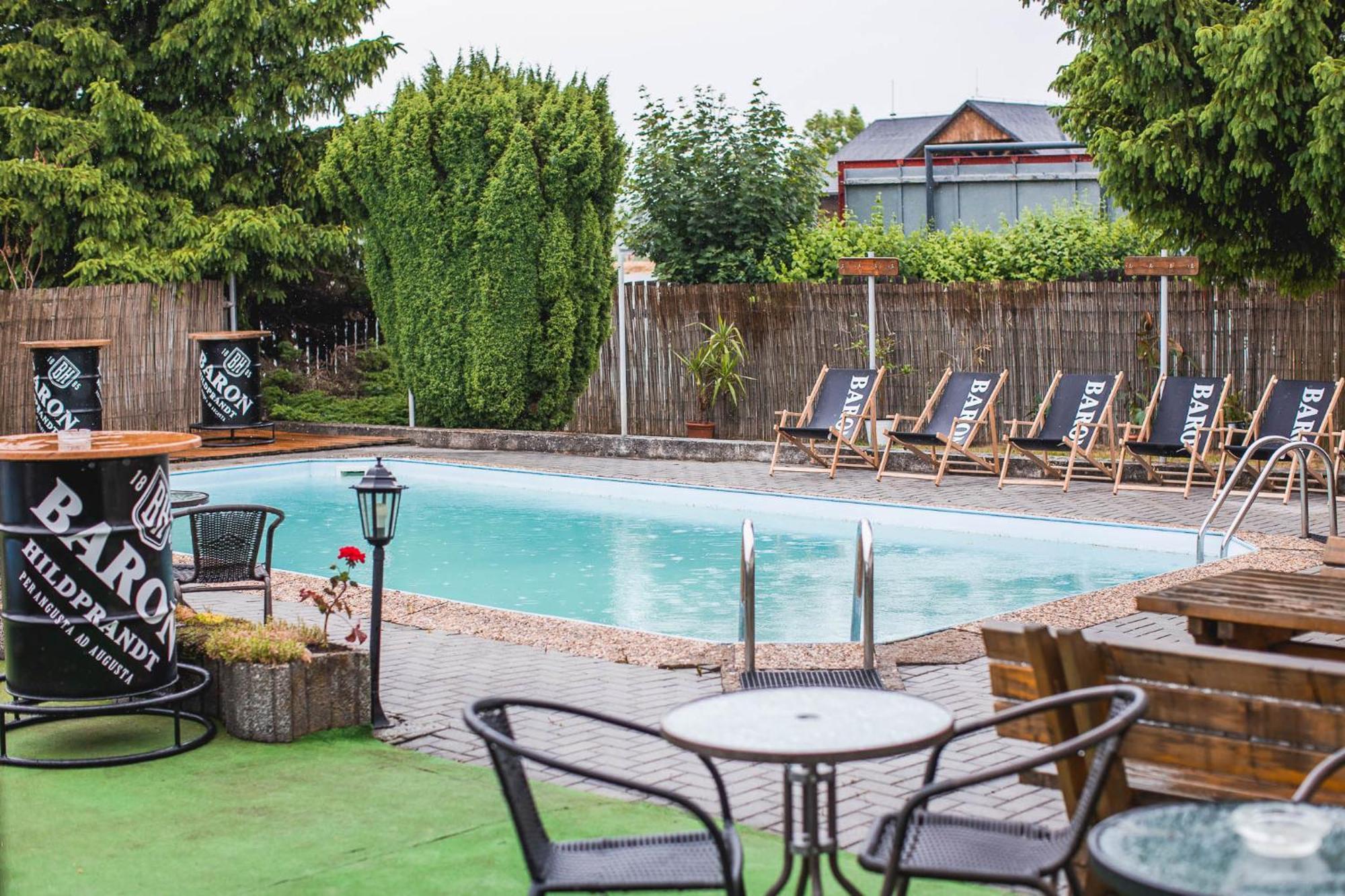 Hotel Rozkos Česká Skalice Bagian luar foto