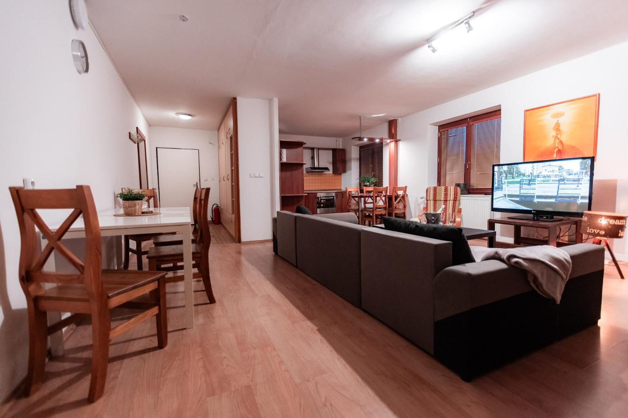 Hotel Rozkos Česká Skalice Bagian luar foto