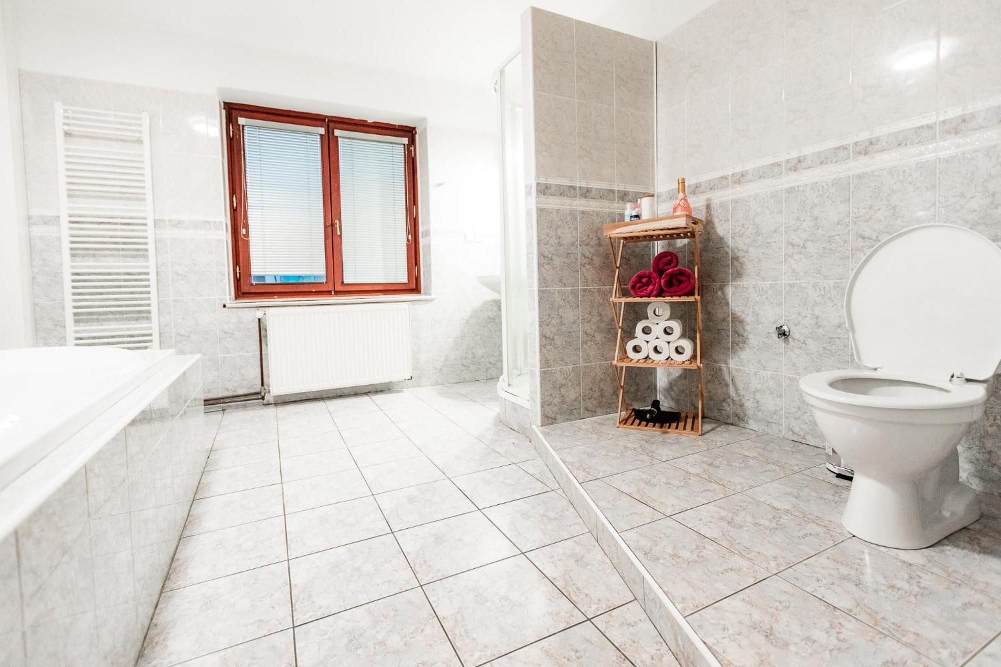 Hotel Rozkos Česká Skalice Bagian luar foto