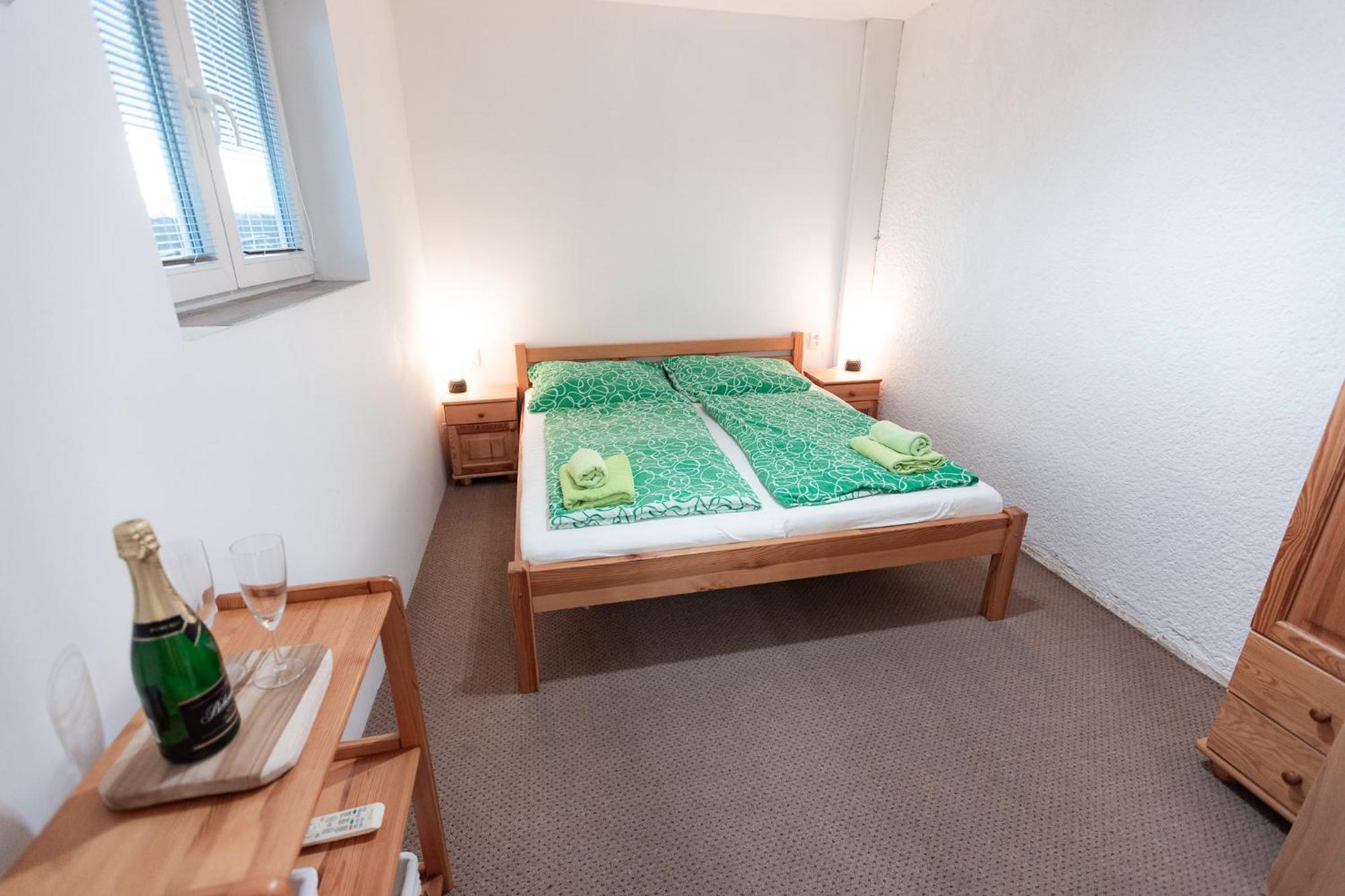 Hotel Rozkos Česká Skalice Ruang foto