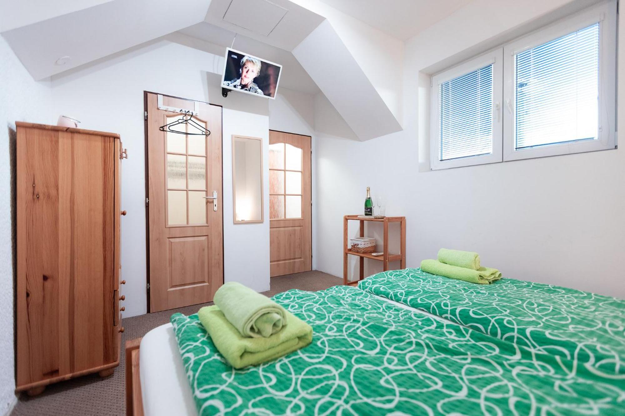 Hotel Rozkos Česká Skalice Ruang foto