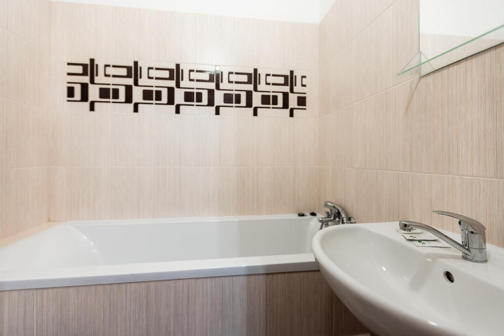 Hotel Rozkos Česká Skalice Ruang foto