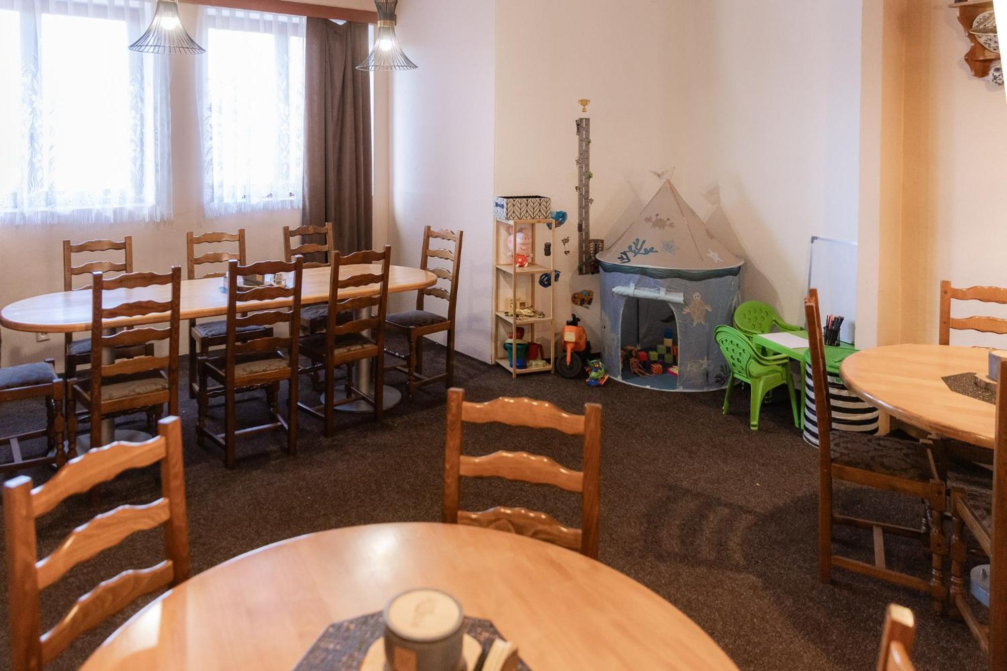 Hotel Rozkos Česká Skalice Bagian luar foto