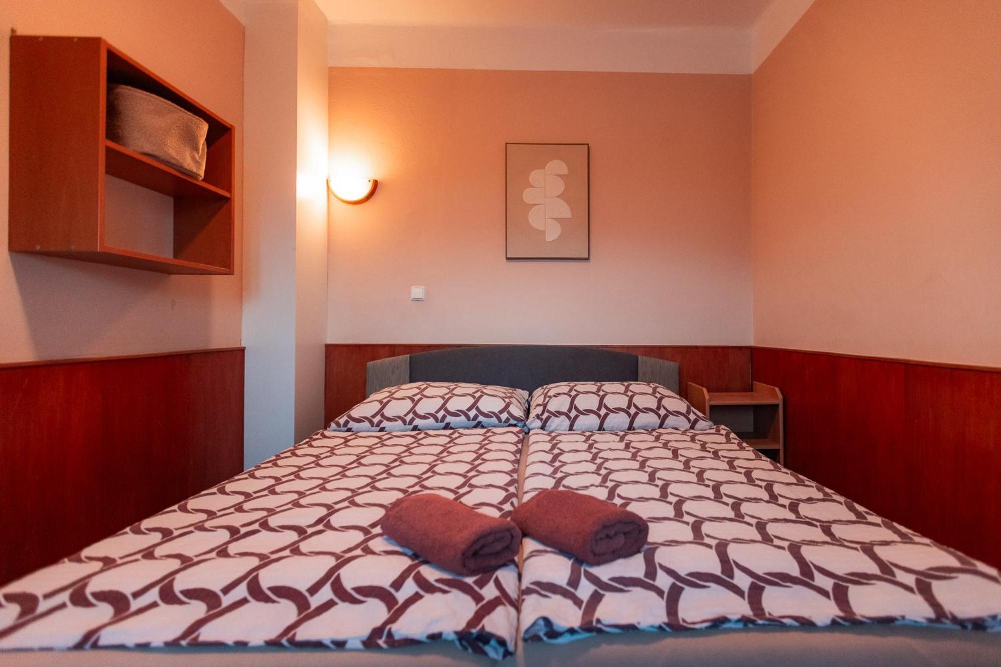 Hotel Rozkos Česká Skalice Ruang foto