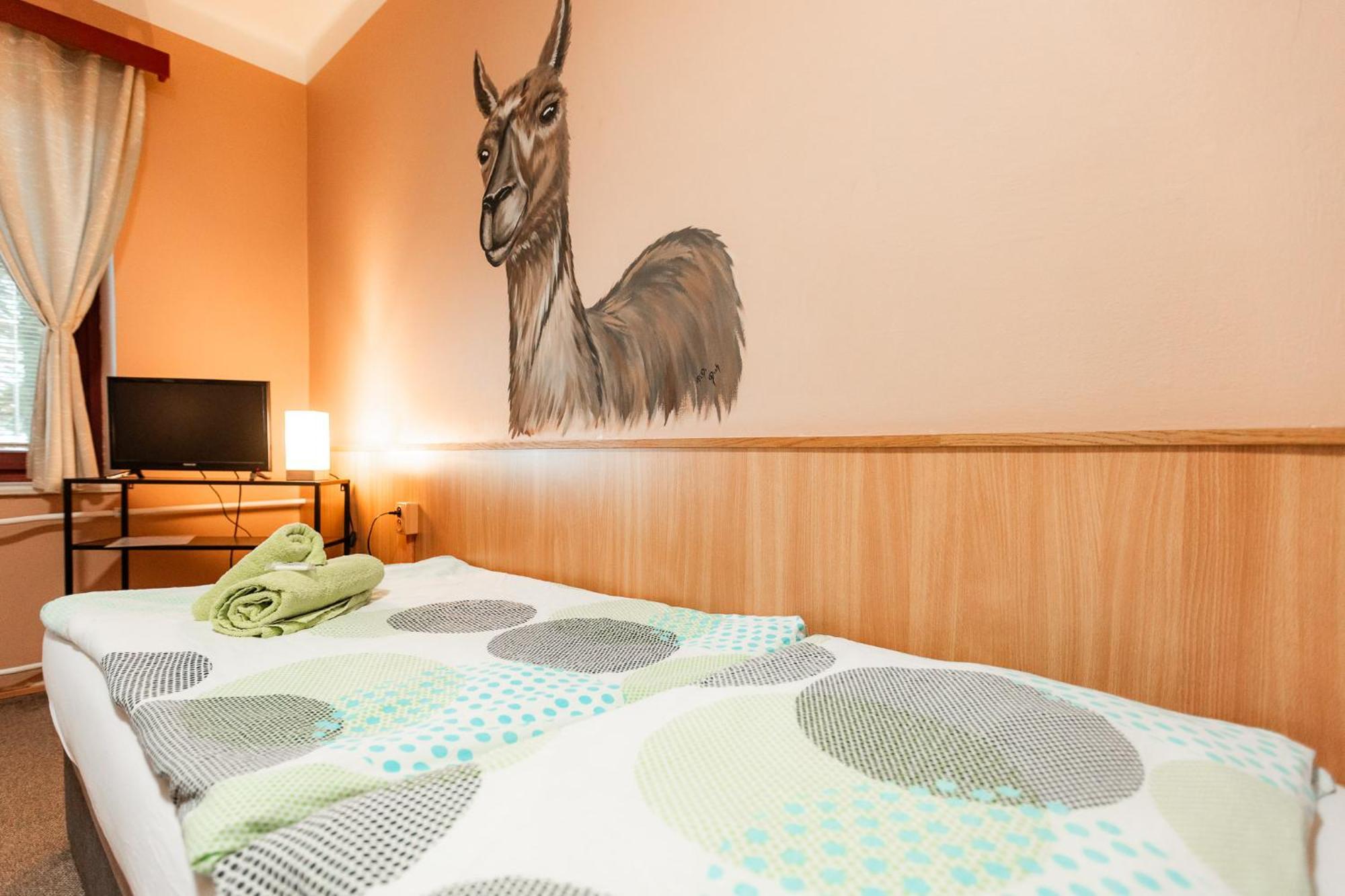 Hotel Rozkos Česká Skalice Ruang foto