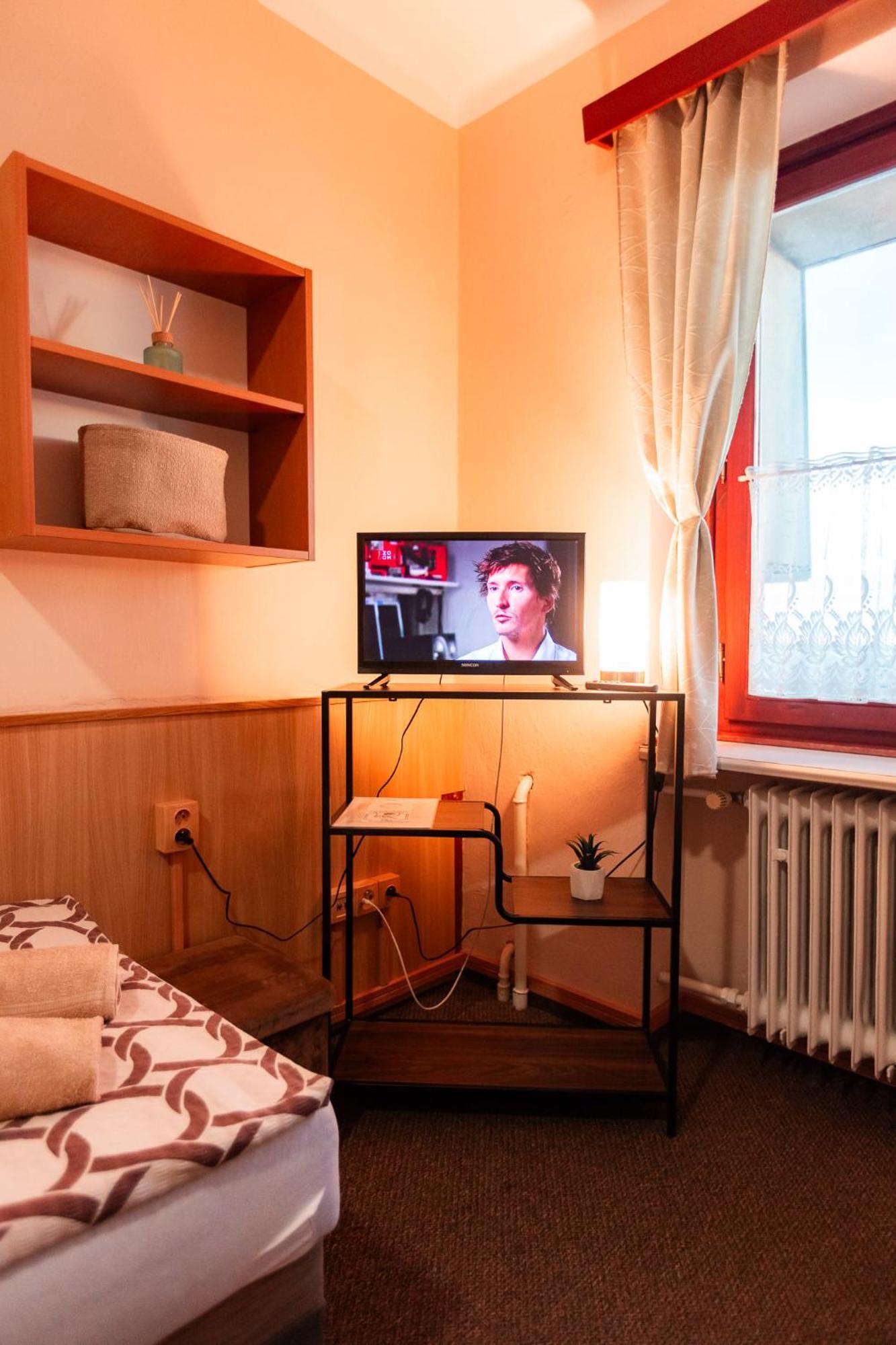 Hotel Rozkos Česká Skalice Ruang foto