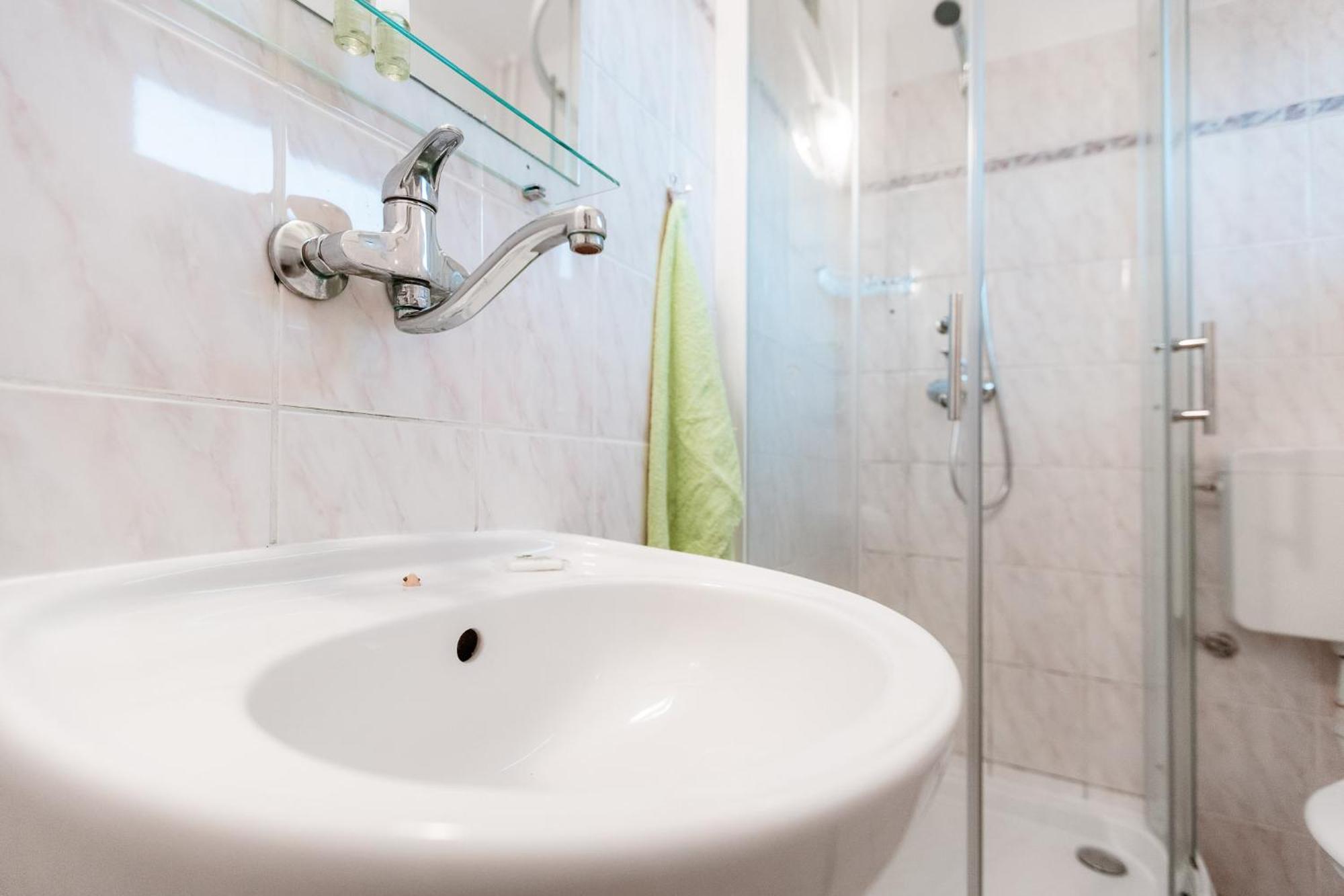 Hotel Rozkos Česká Skalice Ruang foto
